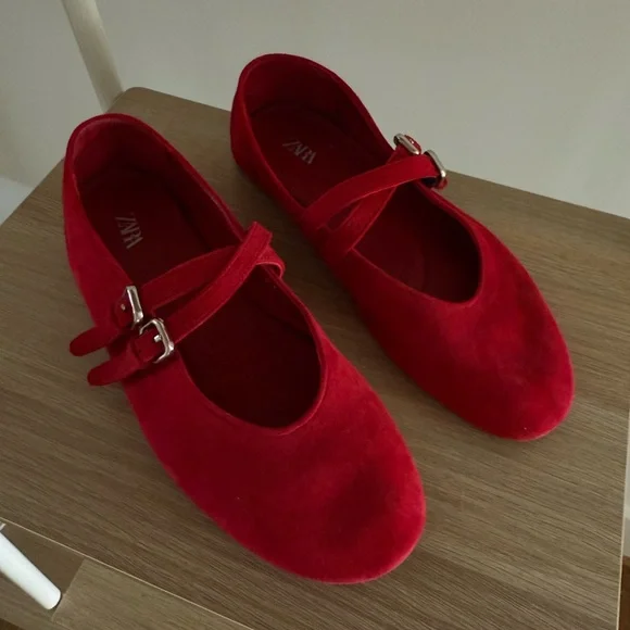 Zara Red Flats with Double Strap - Picture 4 of 4